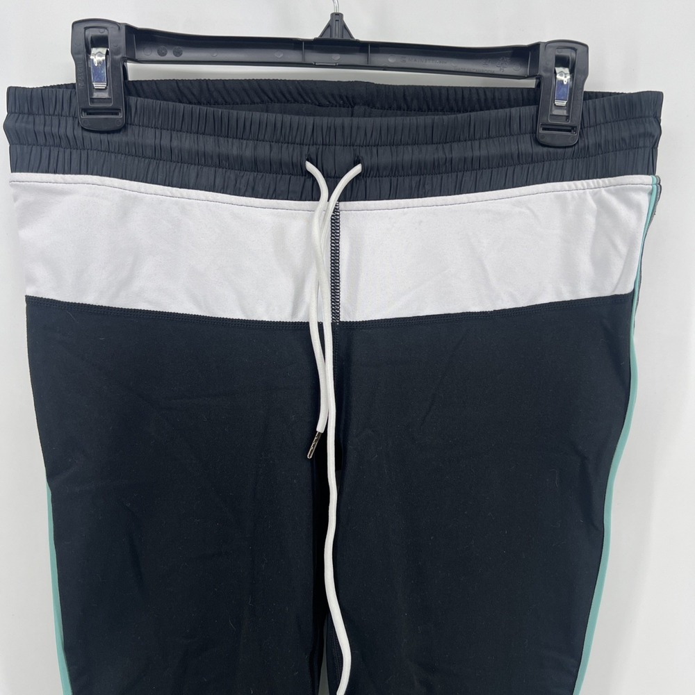 Fabletics Womens Leggings Medium Black White Mid Rise Crop Yoga Athleisure - Picture 2 of 6